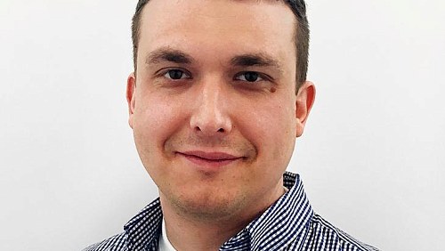 E-COM В ГОРЛЕ: Дмитрий Чирков о том, как онлайн-продажи помогают аптечным сетям выживать и развиваться